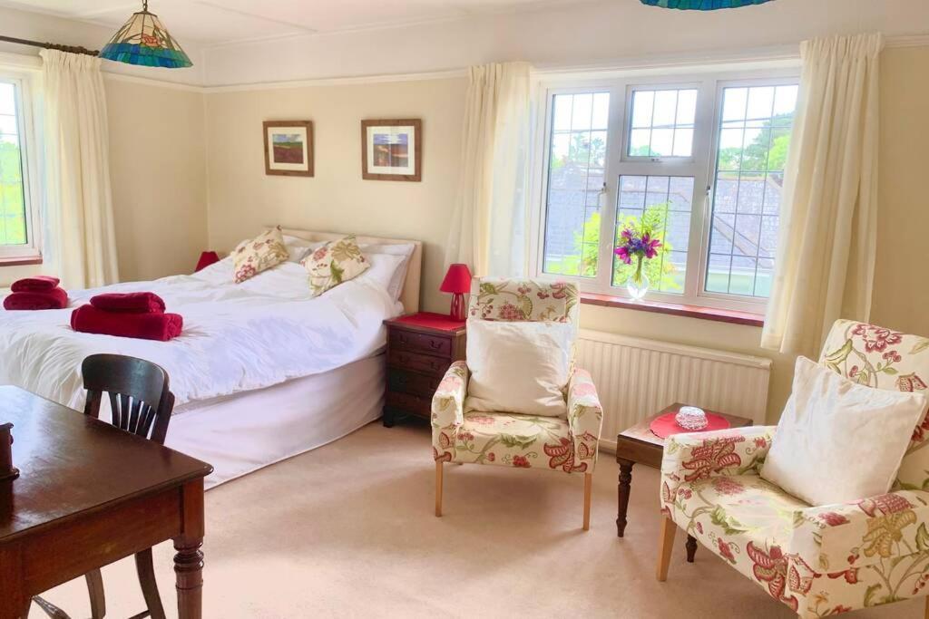 Hectors House comfortable 4 bed house in mature gardens Yelverton Buitenkant foto
