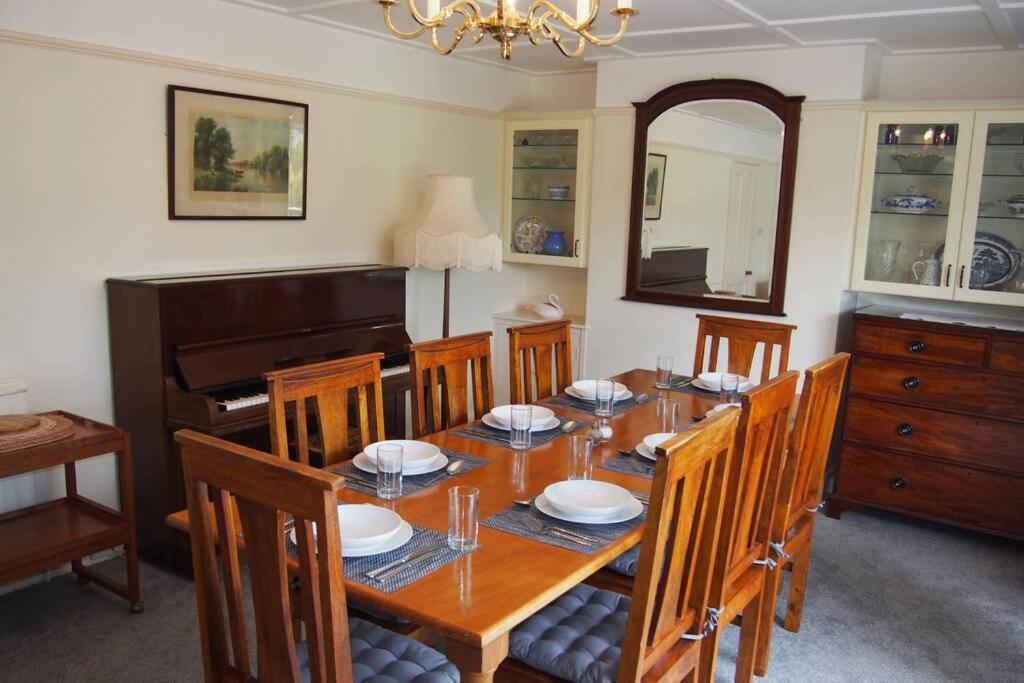 Hectors House comfortable 4 bed house in mature gardens Yelverton Buitenkant foto
