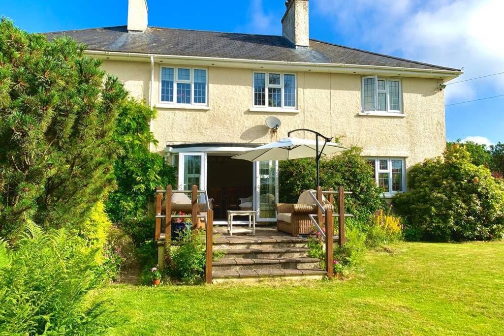 Hectors House comfortable 4 bed house in mature gardens Yelverton Buitenkant foto
