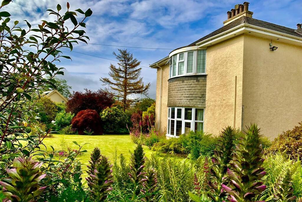 Hectors House comfortable 4 bed house in mature gardens Yelverton Buitenkant foto