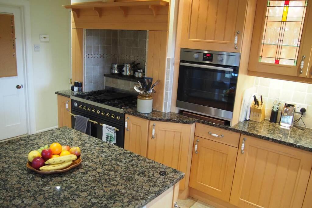 Hectors House comfortable 4 bed house in mature gardens Yelverton Buitenkant foto