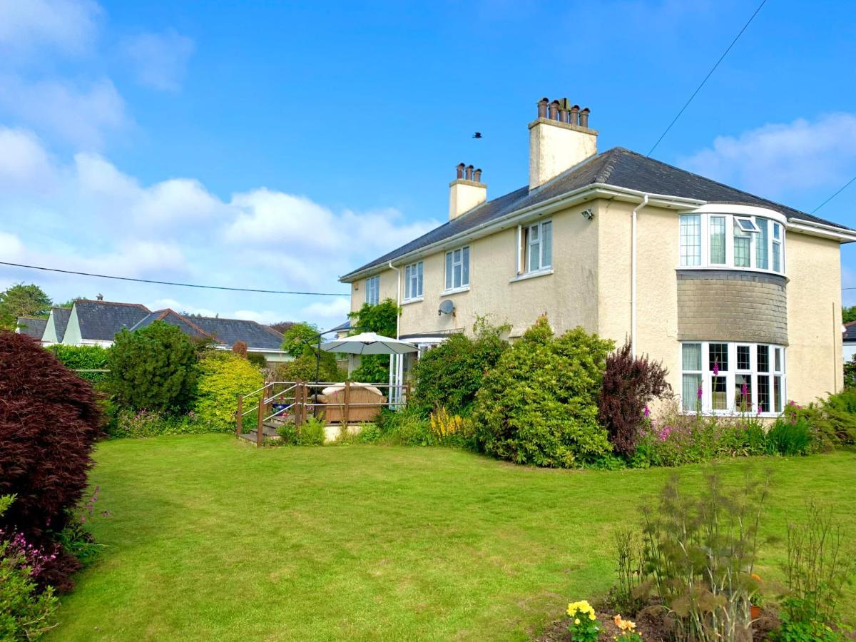 Hectors House comfortable 4 bed house in mature gardens Yelverton Buitenkant foto